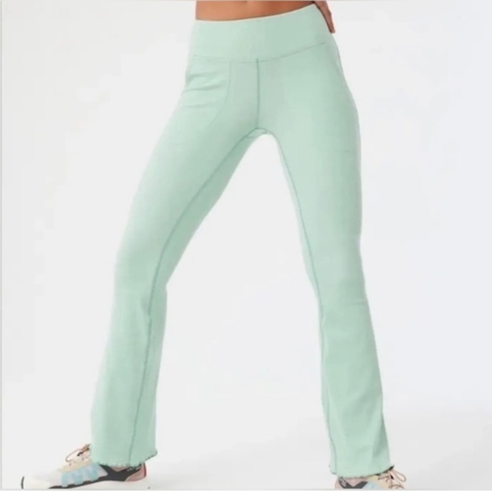 OUTDOOR VOICES SuperForm Rib Flare Pants / Leggings in Mint Green